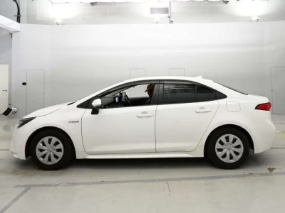 Toyota COROLLA  с аукциона в Японии