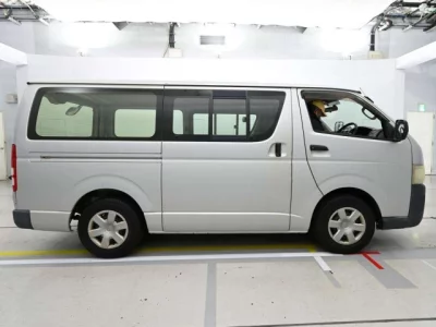 Toyota HIACE VAN  с аукциона в Японии