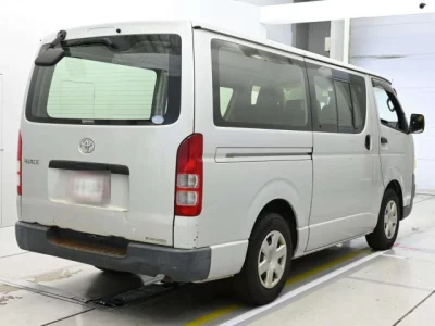 Toyota HIACE VAN  с аукциона в Японии