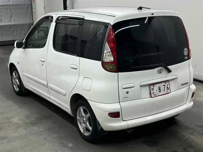 Toyota FUNCARGO  с аукциона в Японии