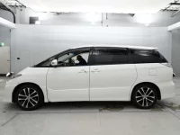 Toyota ESTIMA лот № 30390 оценка 4  с аукциона в Японии 3