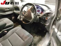 Toyota VOXY лот № 4012 оценка 3.5  с аукциона в Японии 2