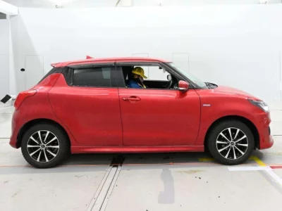 Suzuki SWIFT  с аукциона в Японии