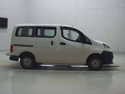 Nissan NV200  с аукциона в Японии