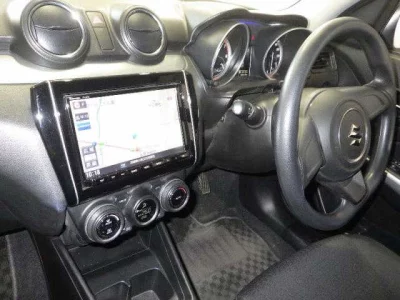 Suzuki SWIFT  с аукциона в Японии