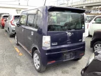 Toyota PIXIS SPACE лот № 305 оценка 3  с аукциона в Японии 1