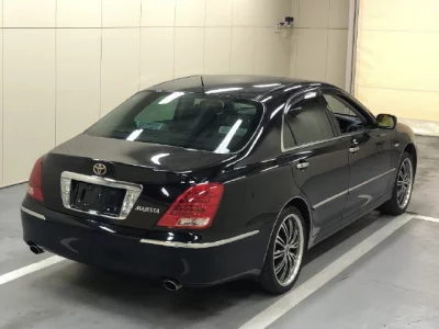 Toyota CROWN  с аукциона в Японии