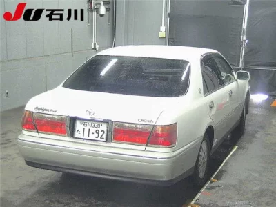 Toyota CROWN  с аукциона в Японии