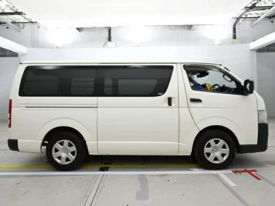Toyota HIACE VAN  с аукциона в Японии