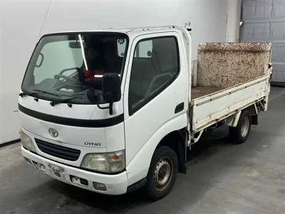 Toyota DYNA  с аукциона в Японии