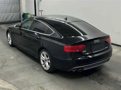 Audi S5  с аукциона в Японии