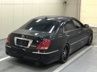 Toyota CROWN  с аукциона в Японии