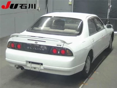 Nissan SKYLINE  с аукциона в Японии