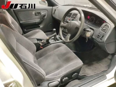 Nissan SKYLINE  с аукциона в Японии