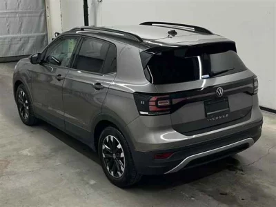 Volkswagen T-CROSS  с аукциона в Японии