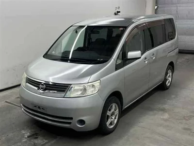 Nissan SERENA  с аукциона в Японии