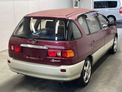 Toyota IPSUM  с аукциона в Японии