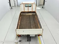 Toyota DYNA лот № 40134 оценка 3  с аукциона в Японии 7