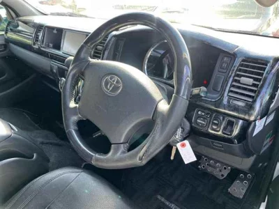 Toyota HIACE VAN  с аукциона в Японии