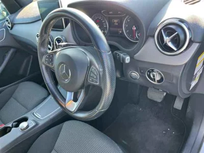 Mercedes-Benz B CLASS