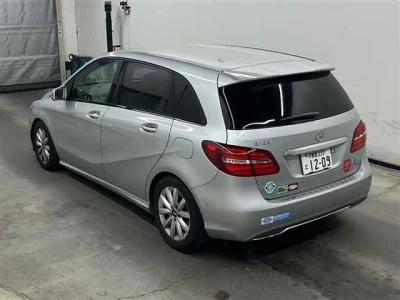 Mercedes-Benz B CLASS