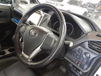 Toyota NOAH лот № 30484 оценка 4  с аукциона в Японии 6