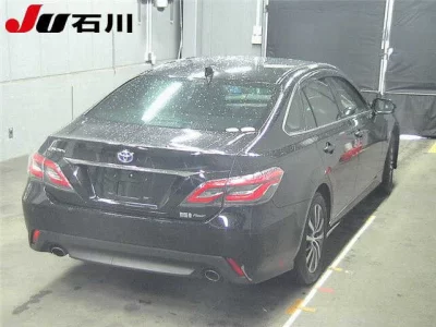 Toyota CROWN  с аукциона в Японии