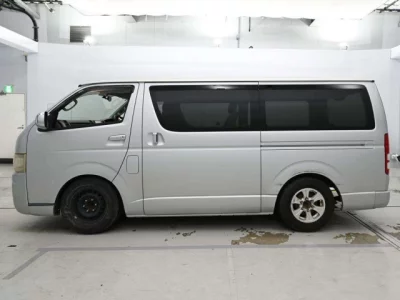 Toyota HIACE VAN  с аукциона в Японии