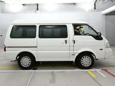 Mazda BONGO VAN