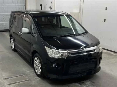 Mitsubishi DELICA D5