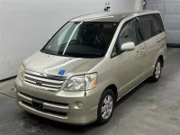 Toyota NOAH лот № 90259 оценка R  с аукциона в Японии 3
