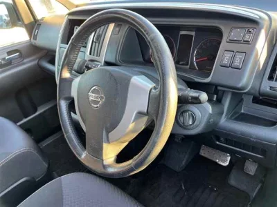 Nissan SERENA  с аукциона в Японии