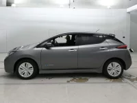 Nissan LEAF лот № 30536 оценка 4  с аукциона в Японии 3