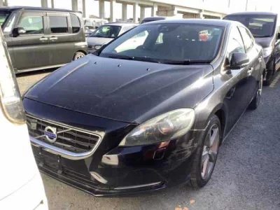 Volvo V40  с аукциона в Японии