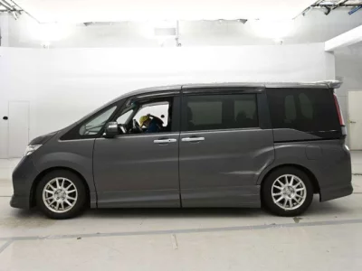 Honda STEP WAGON  с аукциона в Японии