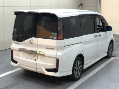 Honda STEP WAGON  с аукциона в Японии