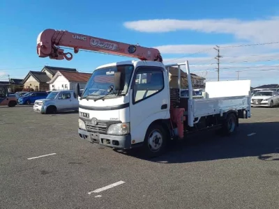 Toyota DYNA  с аукциона в Японии