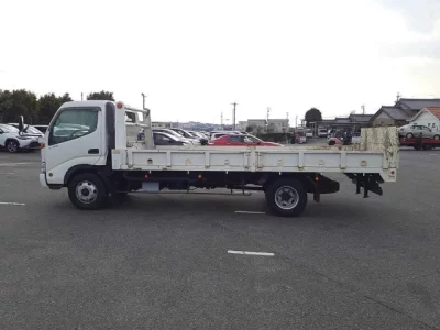 Hino DUTRO  с аукциона в Японии