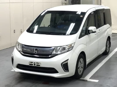 Honda STEP WAGON  с аукциона в Японии