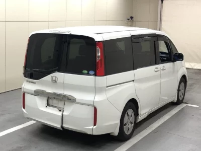 Honda STEP WAGON  с аукциона в Японии
