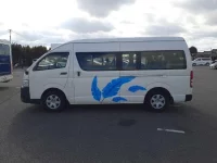 Toyota HIACE лот № 70018 оценка 3  с аукциона в Японии 3