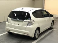 Honda FIT лот № 3060 оценка 4  с аукциона в Японии 3
