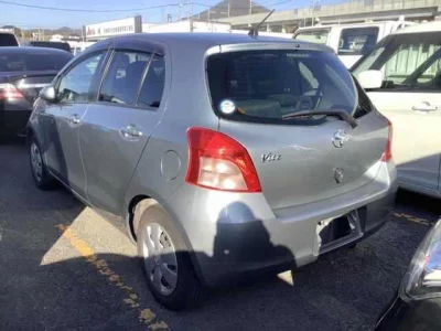 Toyota VITZ  с аукциона в Японии