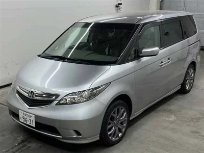 Honda ELYSION  с аукциона в Японии