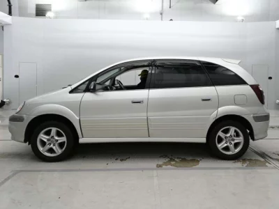 Toyota NADIA  с аукциона в Японии