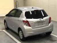 Toyota VITZ лот № 3059 оценка 3.5  с аукциона в Японии 1