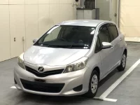 Toyota VITZ лот № 3059 оценка 3.5  с аукциона в Японии 2