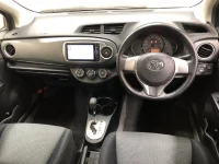 Toyota VITZ лот № 3059 оценка 3.5  с аукциона в Японии 4
