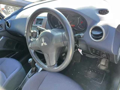 Mitsubishi COLT PLUS