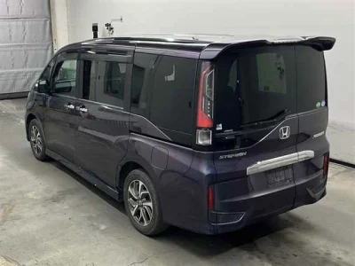 Honda STEP WAGON  с аукциона в Японии